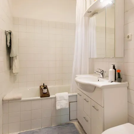 Quiet 1br Retreat Right By Isar River Apartament *